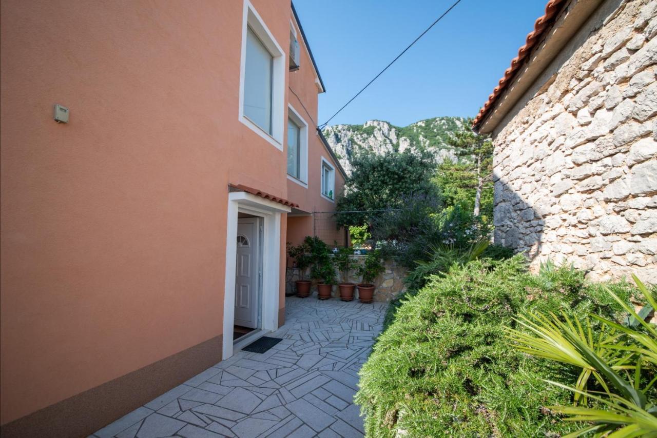 Apartman Sous les rochers Grižane Extérieur photo
