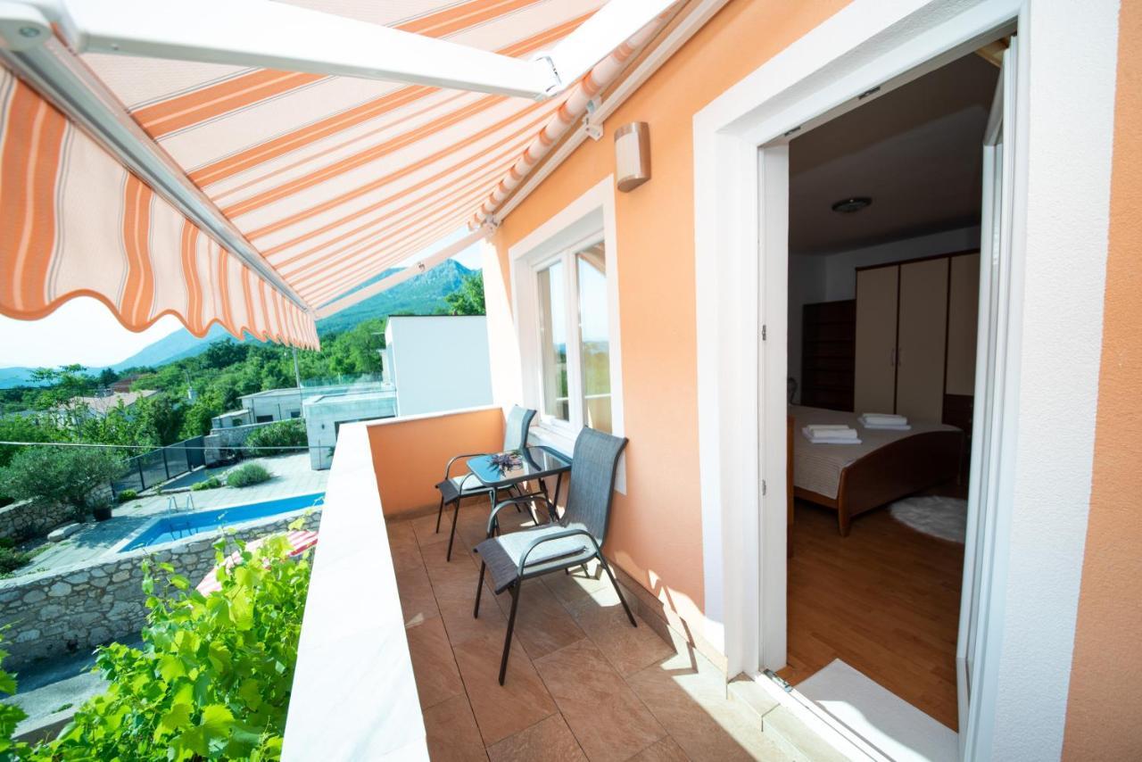 Apartman Sous les rochers Grižane Extérieur photo