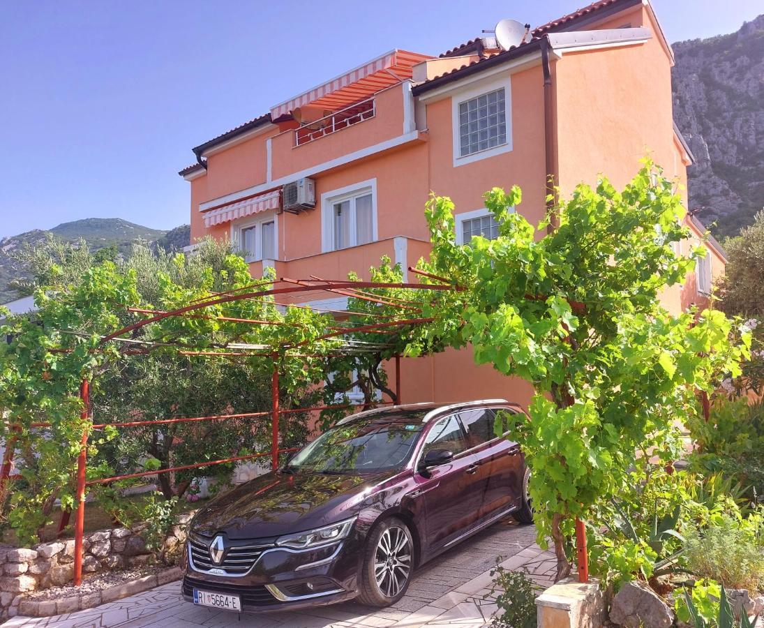 Apartman Sous les rochers Grižane Extérieur photo